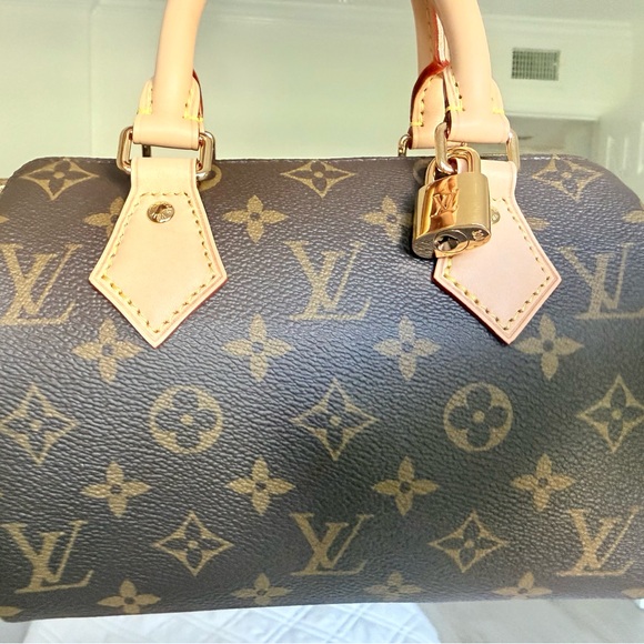 Louis Vuitton Speedy Bandoulière 20 Brown Monogram Handbag - Picture 8 of 13